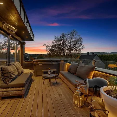 Guest Rooms, Ved Ubytování v soukromí