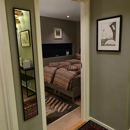 Guest Rooms, Ved Lillestrøm