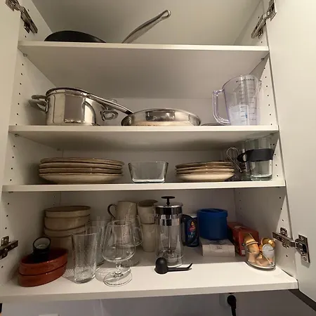 Guest Rooms, Ved * リレストロム
