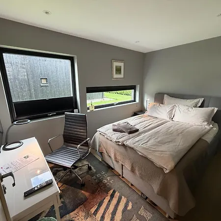 ホームステイ Guest Rooms, Ved