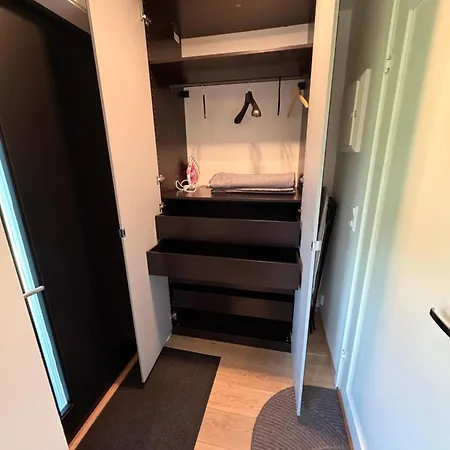 Guest Rooms, Ved *