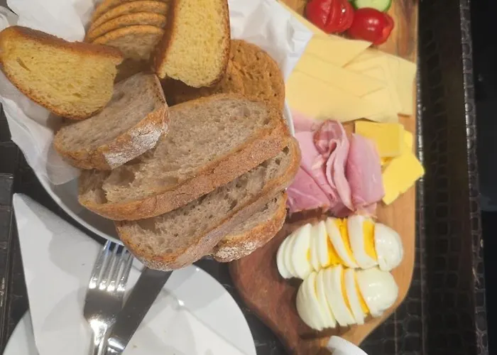 Guest Rooms, Ved * Lillestrøm